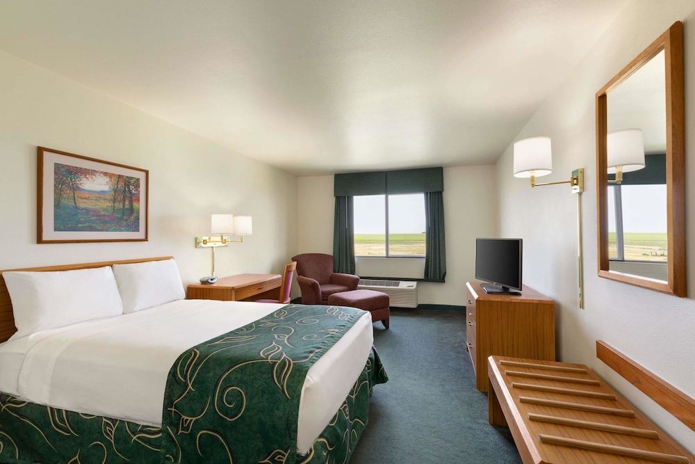 Travelodge by Wyndham Sharon Springs 3