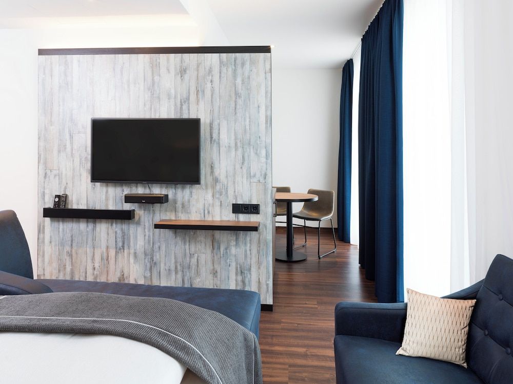 Holiday Inn - the niu, Saddle Furth by IHG 3
