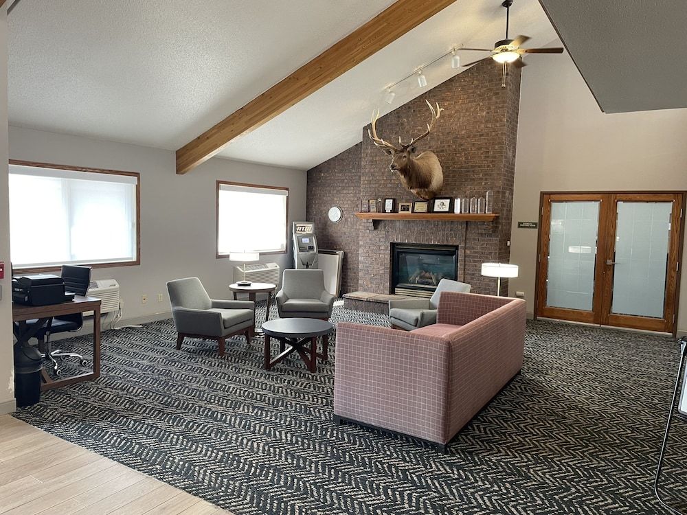 AmericInn by Wyndham Valley City - Conference Center 2