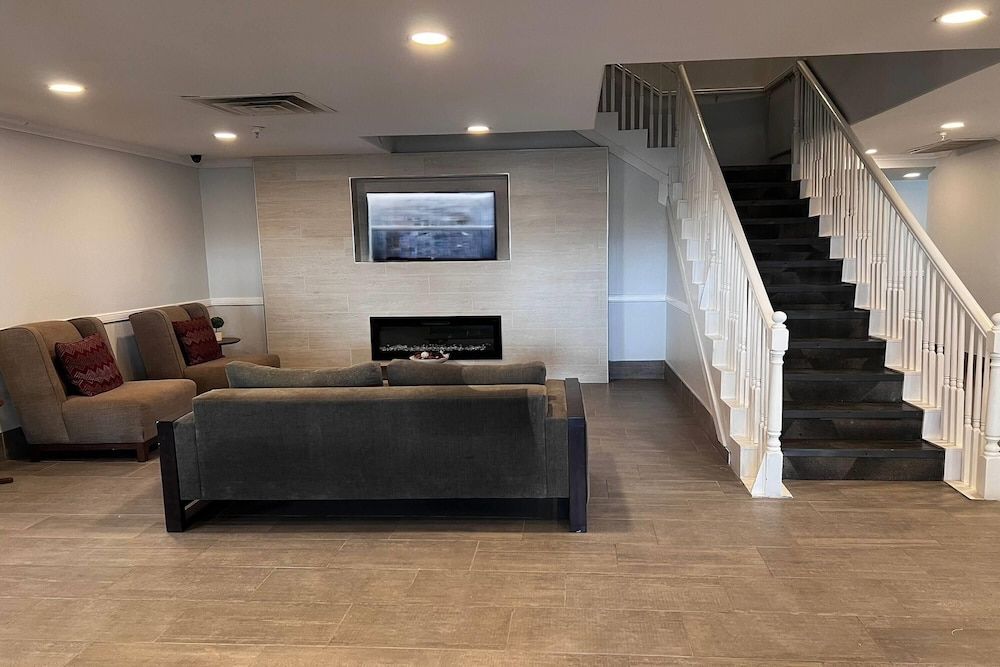 Hawthorn Extended Stay by Wyndham Hobbs 3