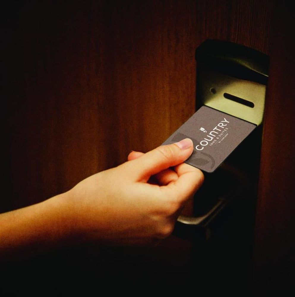 Country Inn & Suites by Radisson, Clarksville, TN 3