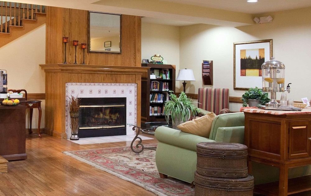 Country Inn & Suites by Radisson, Greeley, CO 2