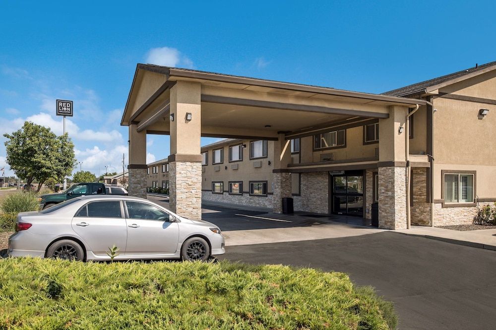 Red Lion Inn & Suites Ontario 2 estrelas em Ontario