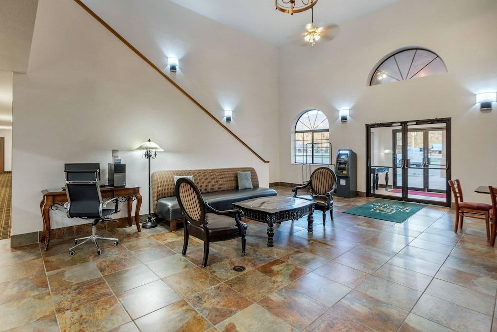 Quality Inn Suites South Fork 3