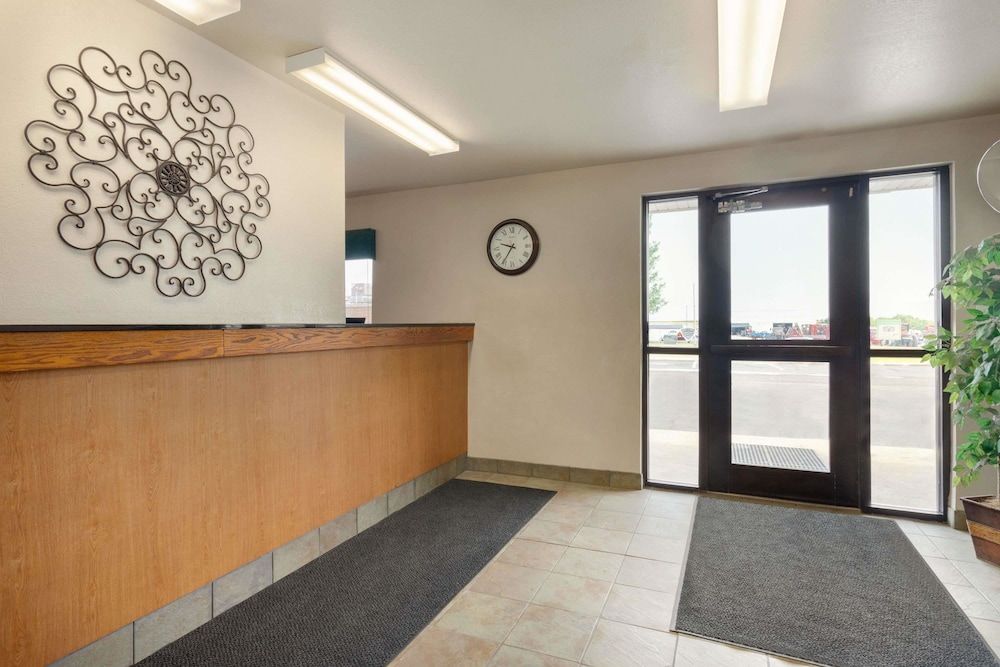 Travelodge by Wyndham Marysville 2