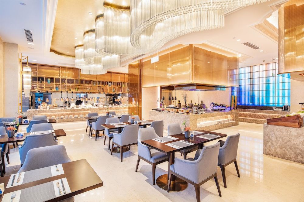 Howard Johnson New District Plaza Ziyang -1 stelle a Ziyang