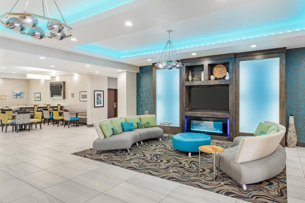 Best Western Plus Waller Hotel 2