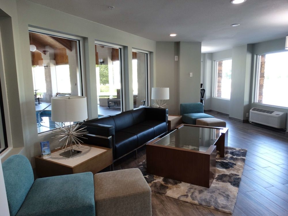 Best Western DeWitt 2