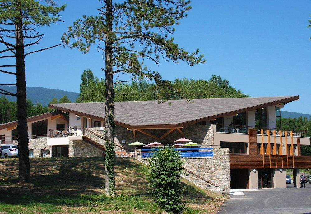 Hôtel le Pré du Lac -1 estrelas em Saint-Jorioz