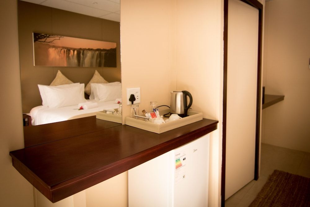 Victoria Falls Waterfront 3