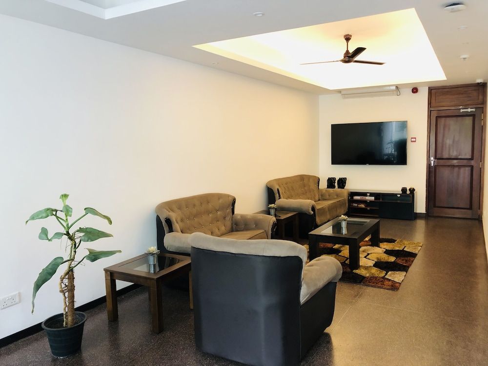 Tropic Inn - Mount Lavinia 3