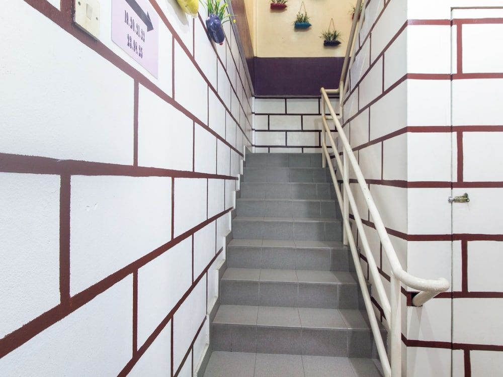 OYO 880 Hotel Purple Town 2