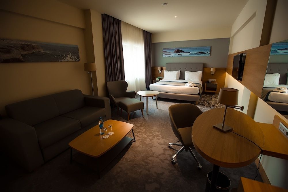 Holiday Inn Aktau - Seaside 3