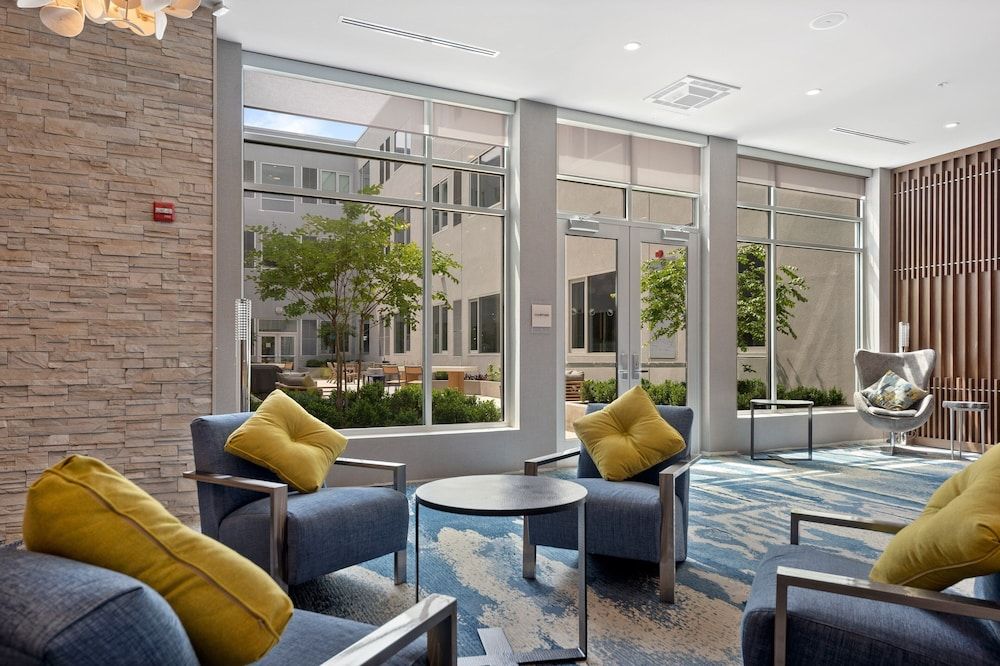 Element Hampton Peninsula Town Center 3