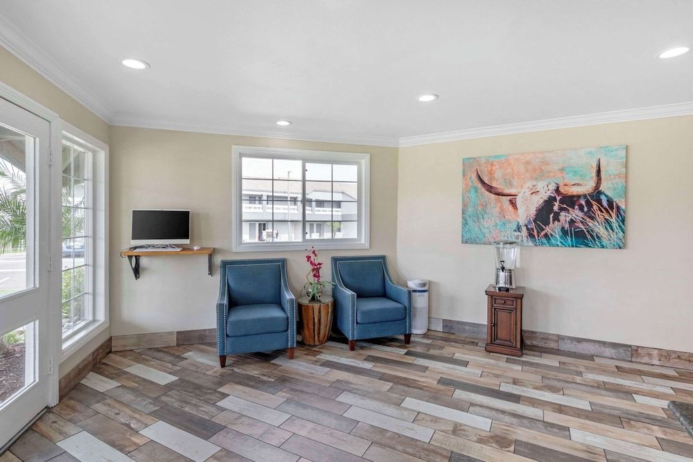 Quality Inn Kettleman City near Hwy 41 3