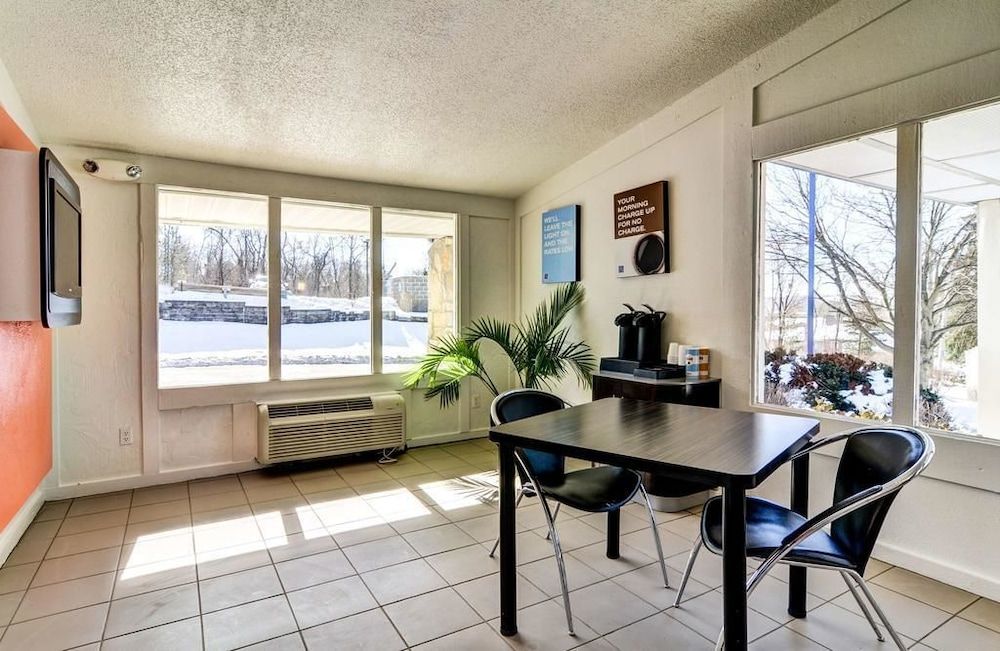 Rodeway Inn Washington PA 2