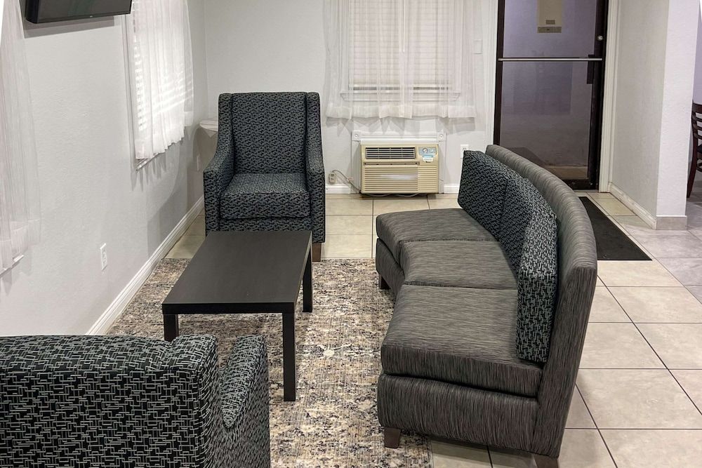 Quality Inn & Suites Columbus West 2 estrelas em Columbus