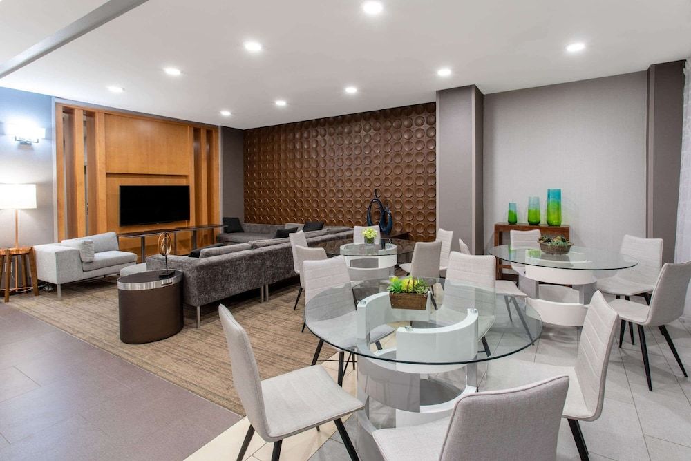 Hawthorn Suites By Wyndham Loveland 3