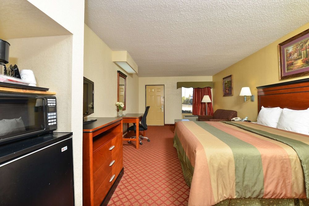 Americas Best Value Inn Brookhaven 3