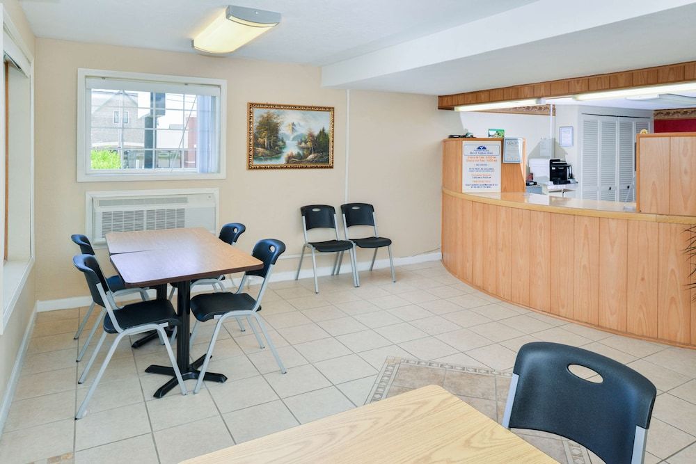 Americas Best Value Inn Lebanon, MO 2