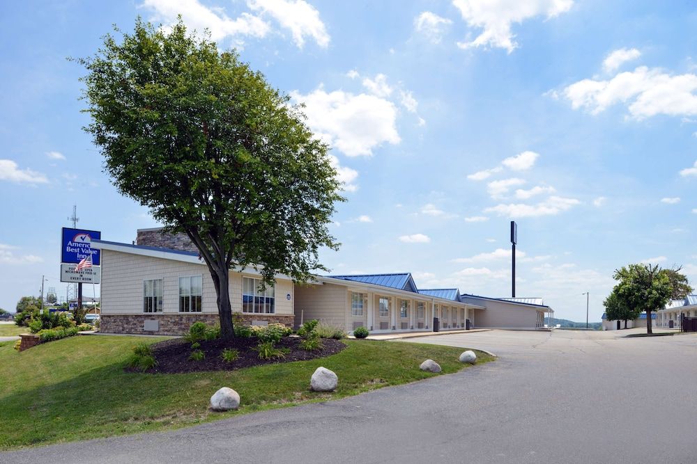 Americas Best Value Inn & Suites St. Clairsville Wheeling 2 estrelas em Saint Clairsville