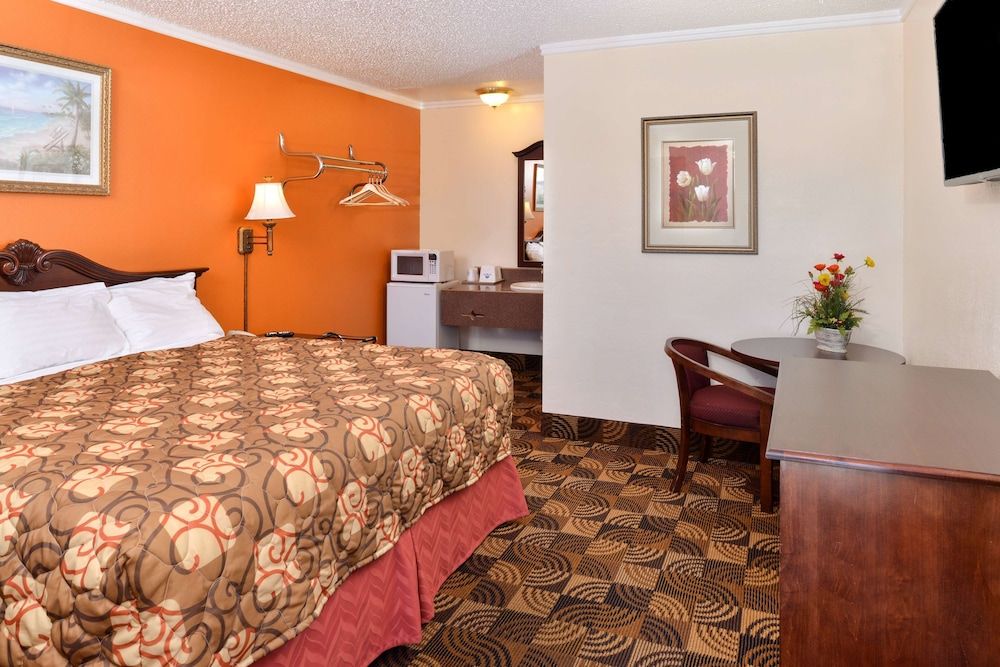 Americas Best Value Inn & Suites Klamath Falls 3