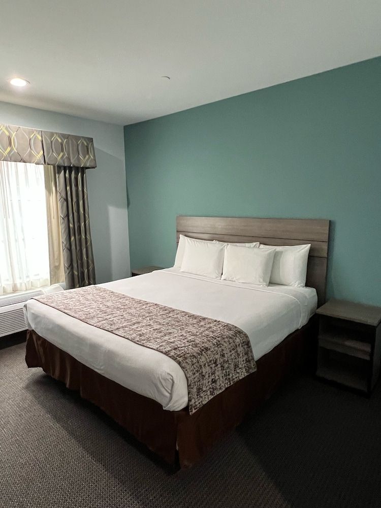 Americas Best Value Inn Sulphur 3