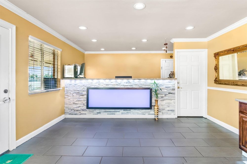 Americas Best Value Inn & Suites Siloam Springs 3