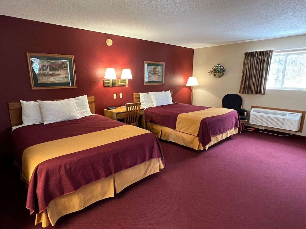 Americas Best Value Inn Suburban Motel 3