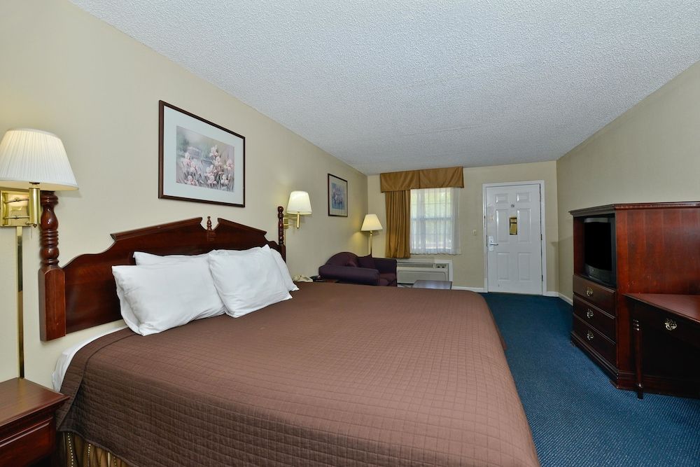 Americas Best Value Inn Hazlehurst, GA 3