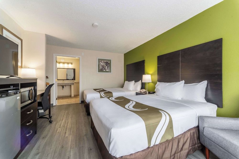 Quality Inn & Suites Vandalia near I-70 and Hwy 51 2 estrelas em Vandalia