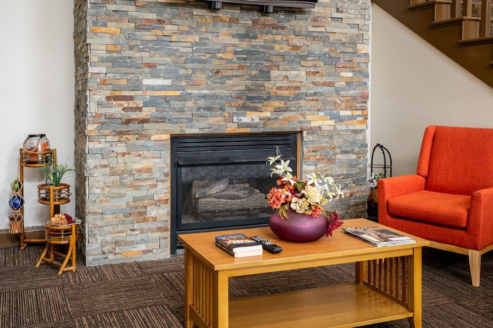 BlissPoint Inn & Suites 3