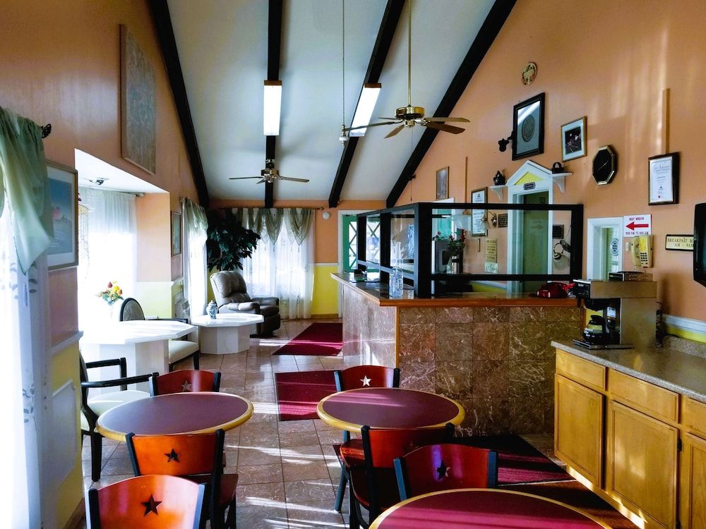 Americas Best Value Inn Arkansas City 3