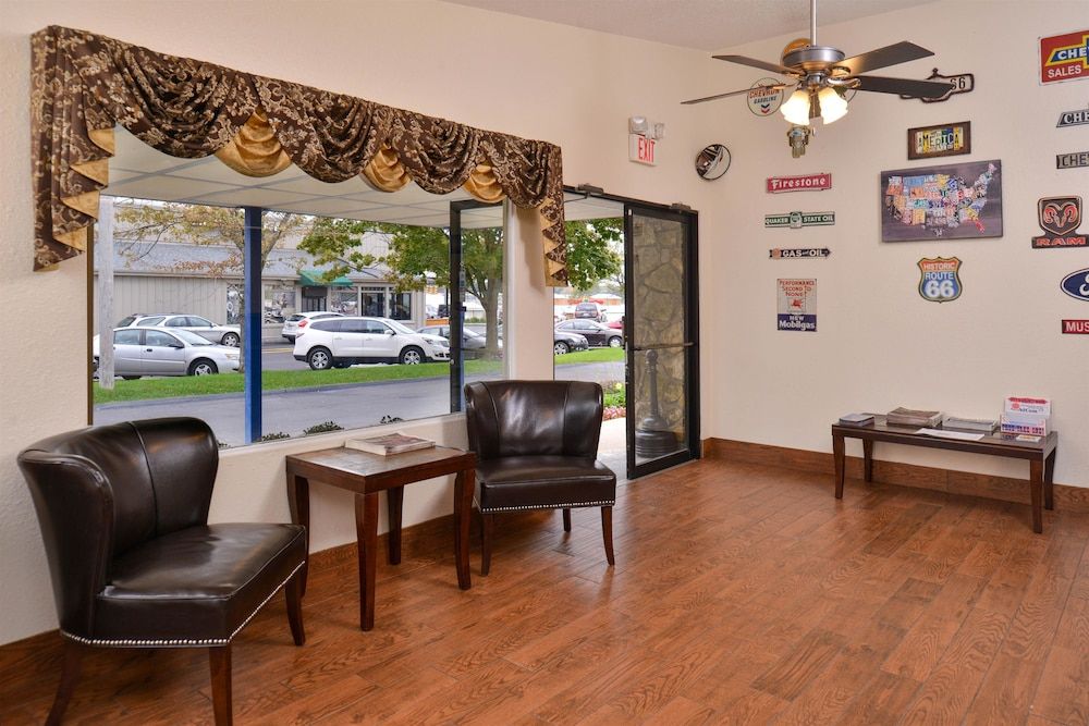 Americas Best Value Inn & Suites Jackson, MI 3