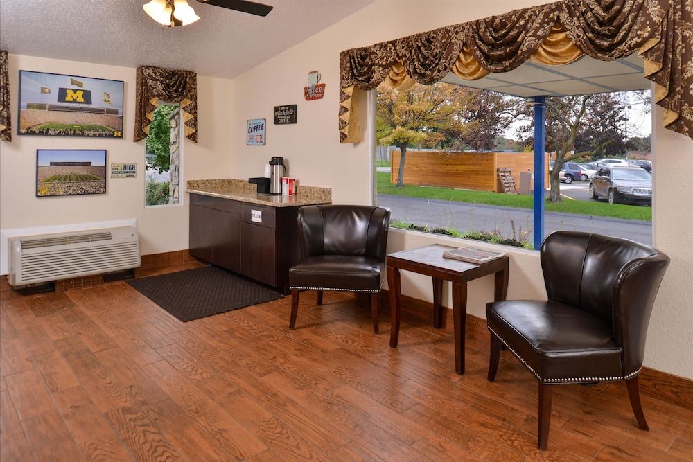 Americas Best Value Inn & Suites Jackson, MI 2