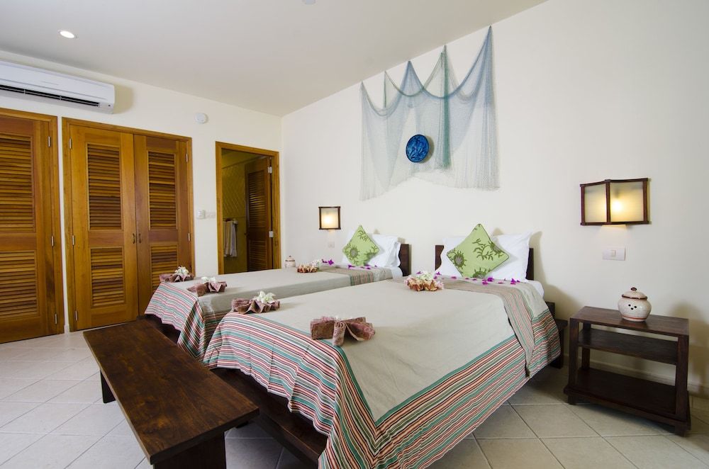 Antigua Superyacht Marina & Resort 3