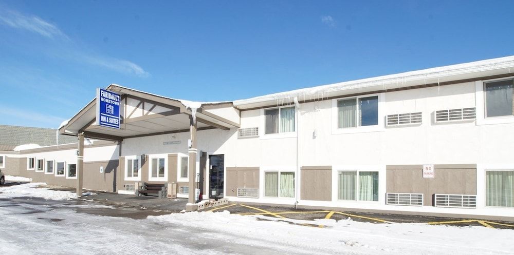 Faribault Hometown Inn & Suites 2 étoiles à Faribault