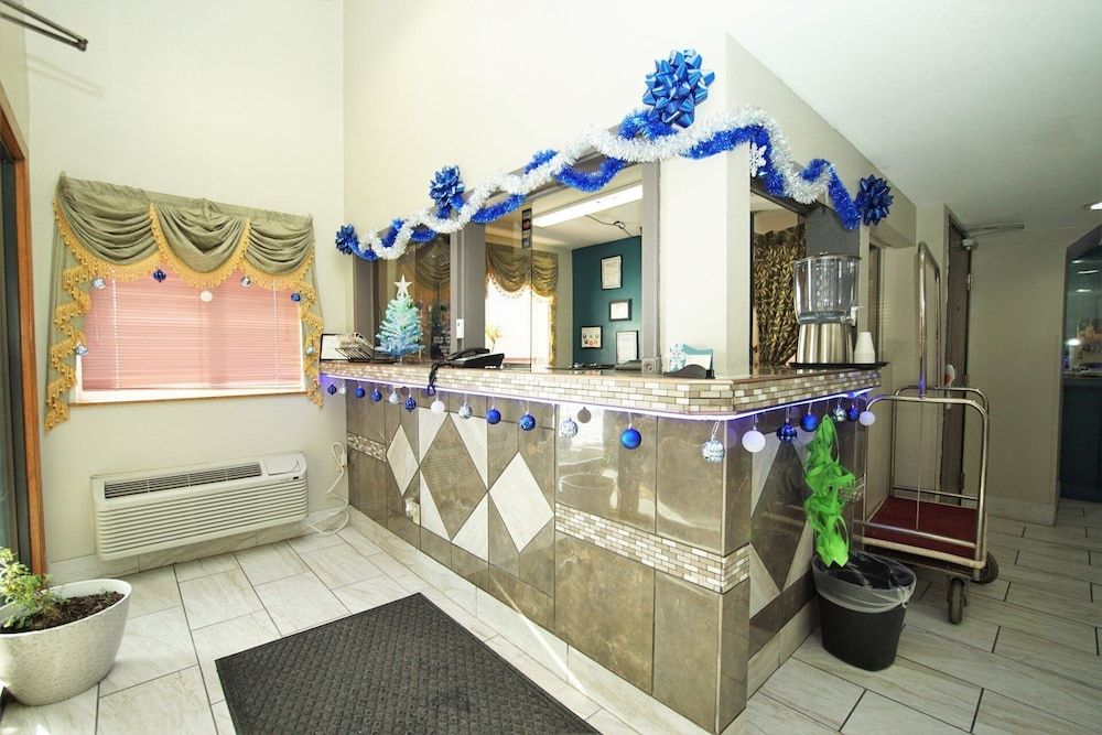 Faribault Hometown Inn & Suites 2