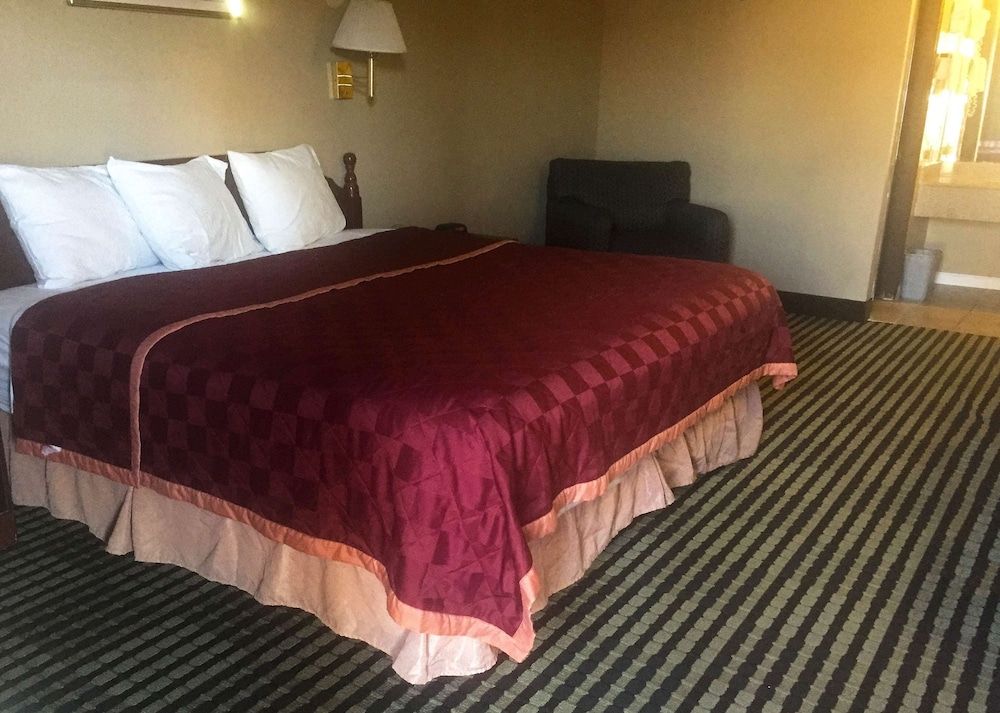 Americas Best Inn - Eureka 3