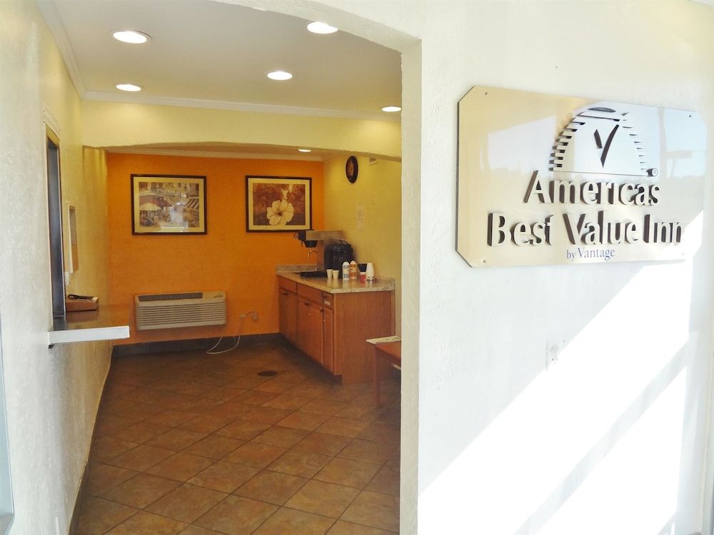 Americas Best Value Inn Goldsboro 3