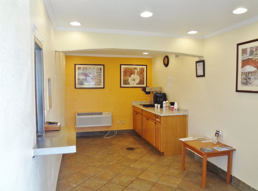 Americas Best Value Inn Goldsboro 2