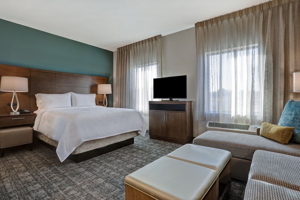 Staybridge Suites Overland Park - Kansas City S by IHG 3