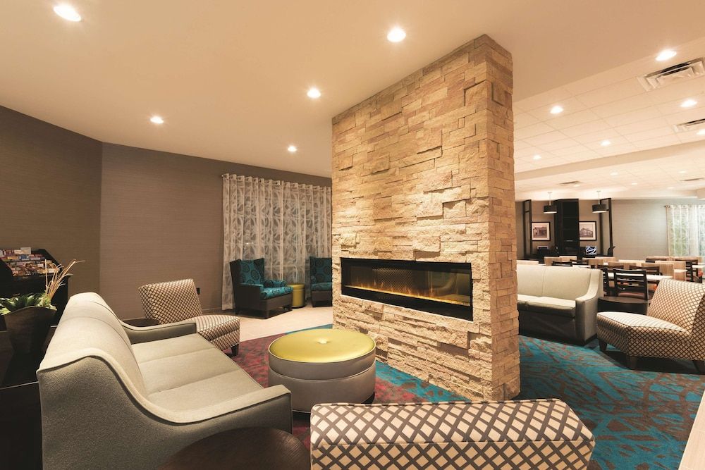 La Quinta Inn & Suites by Wyndham Lynchburg at Liberty Univ. 2