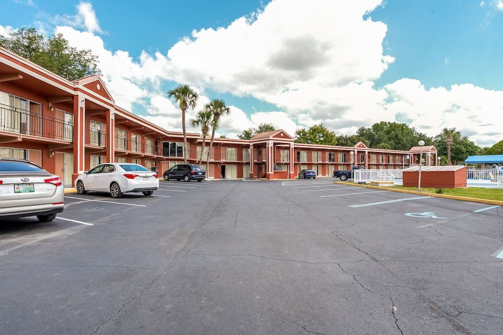 OYO Hotel Mustang Silverspring FL 2 estrelas em Silver Springs