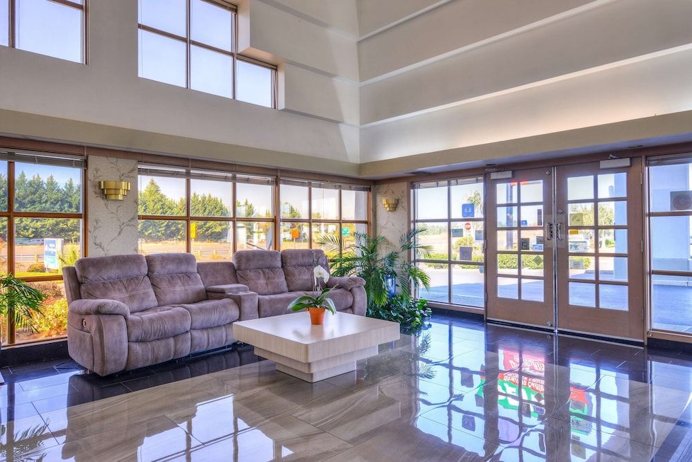 Americas Best Value Inn Phoenix Medford 3