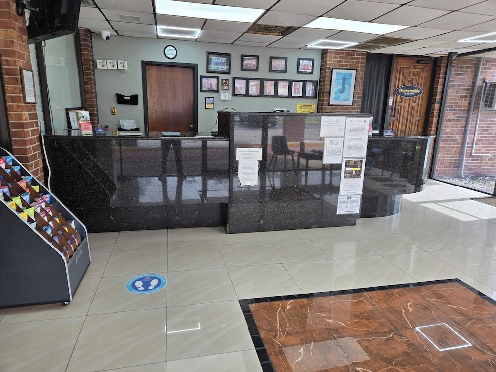 Stay Inn and Suites 3