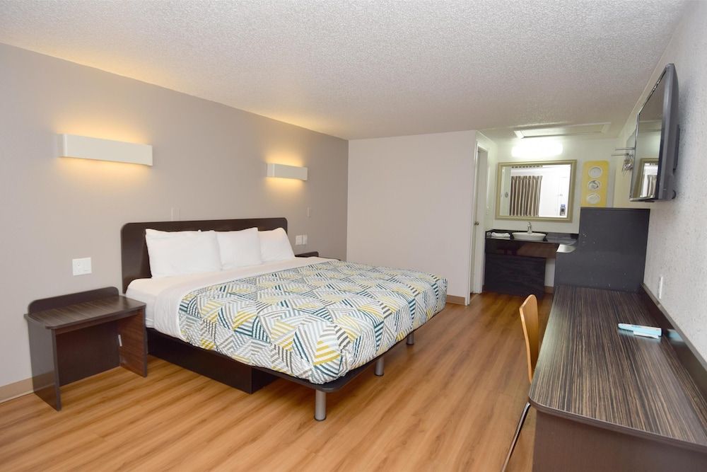 Motel 6 Hamburg, NY 2