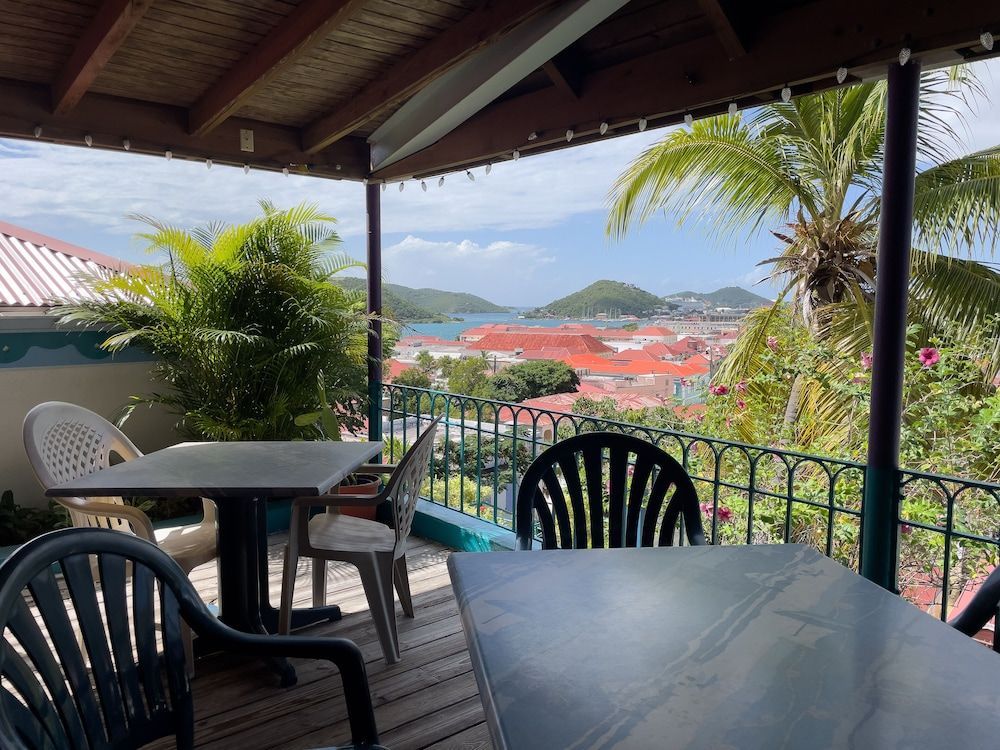 Galleon House Hotel 2 étoiles à Charlotte-Amélie