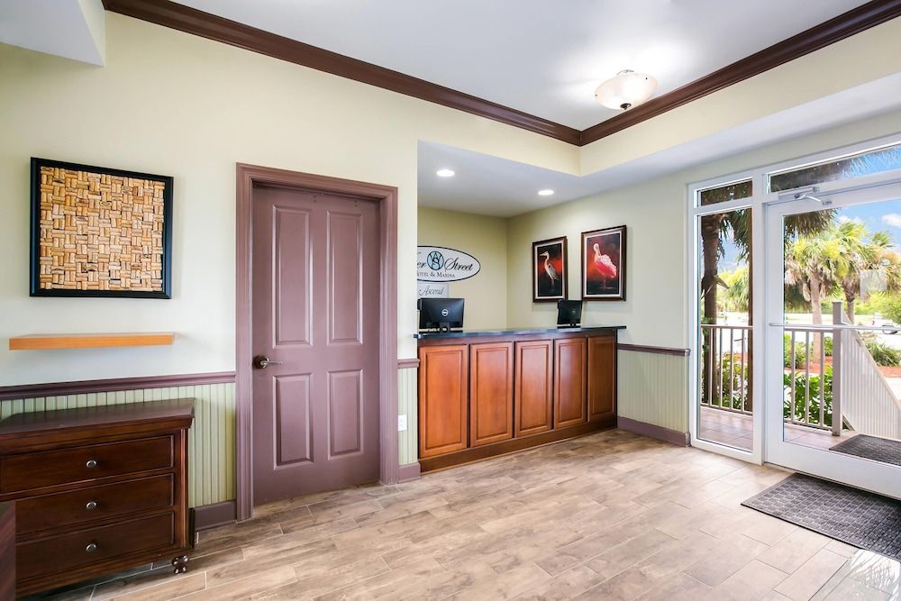 Water Street Hotel & Marina, an Ascend Collection Hotel 2