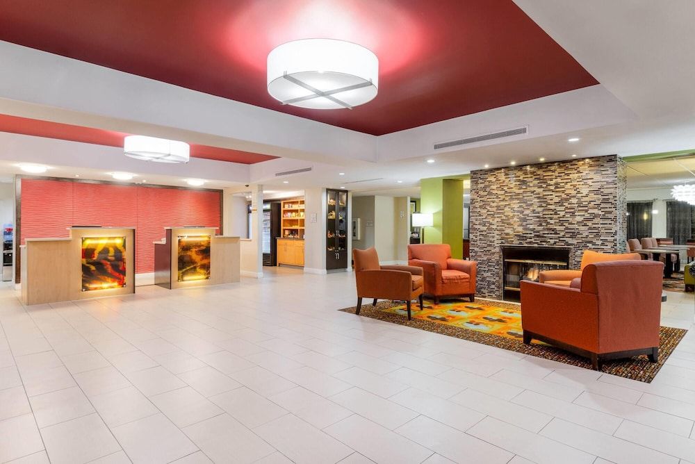 La Quinta Inn & Suites Summersville / New River National Park 2